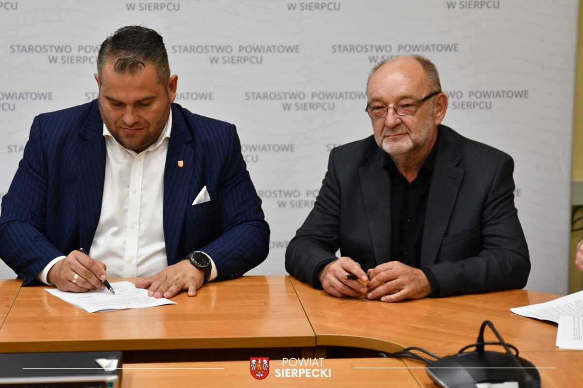 Umowa na przebudowę drogi powiatowej Drobin- Lelice podpisana!